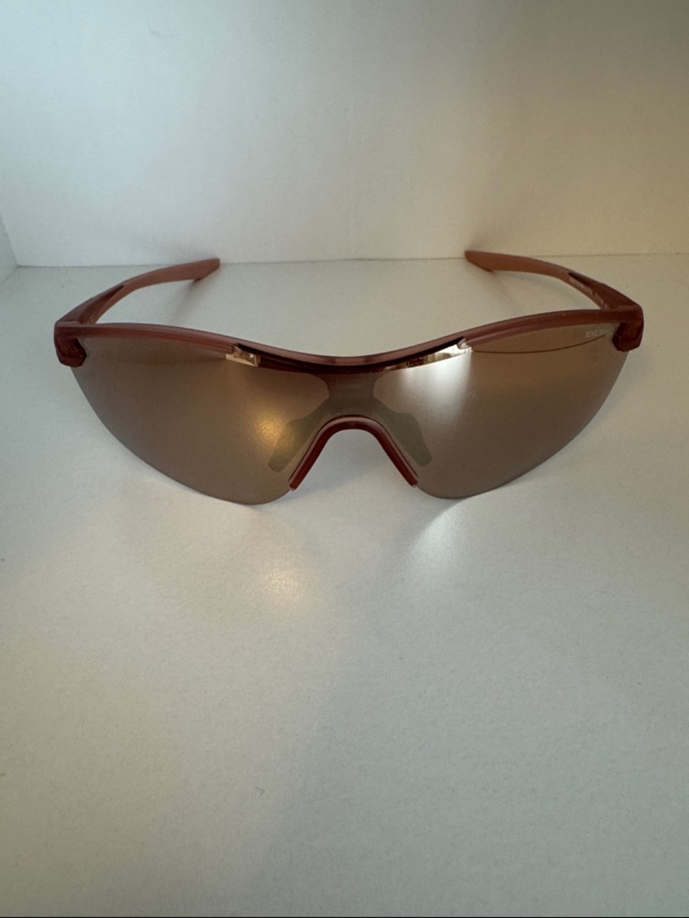 Nike Victory Elite E Women’s Sunglasses 
 in Matte Rose DV2135-668
